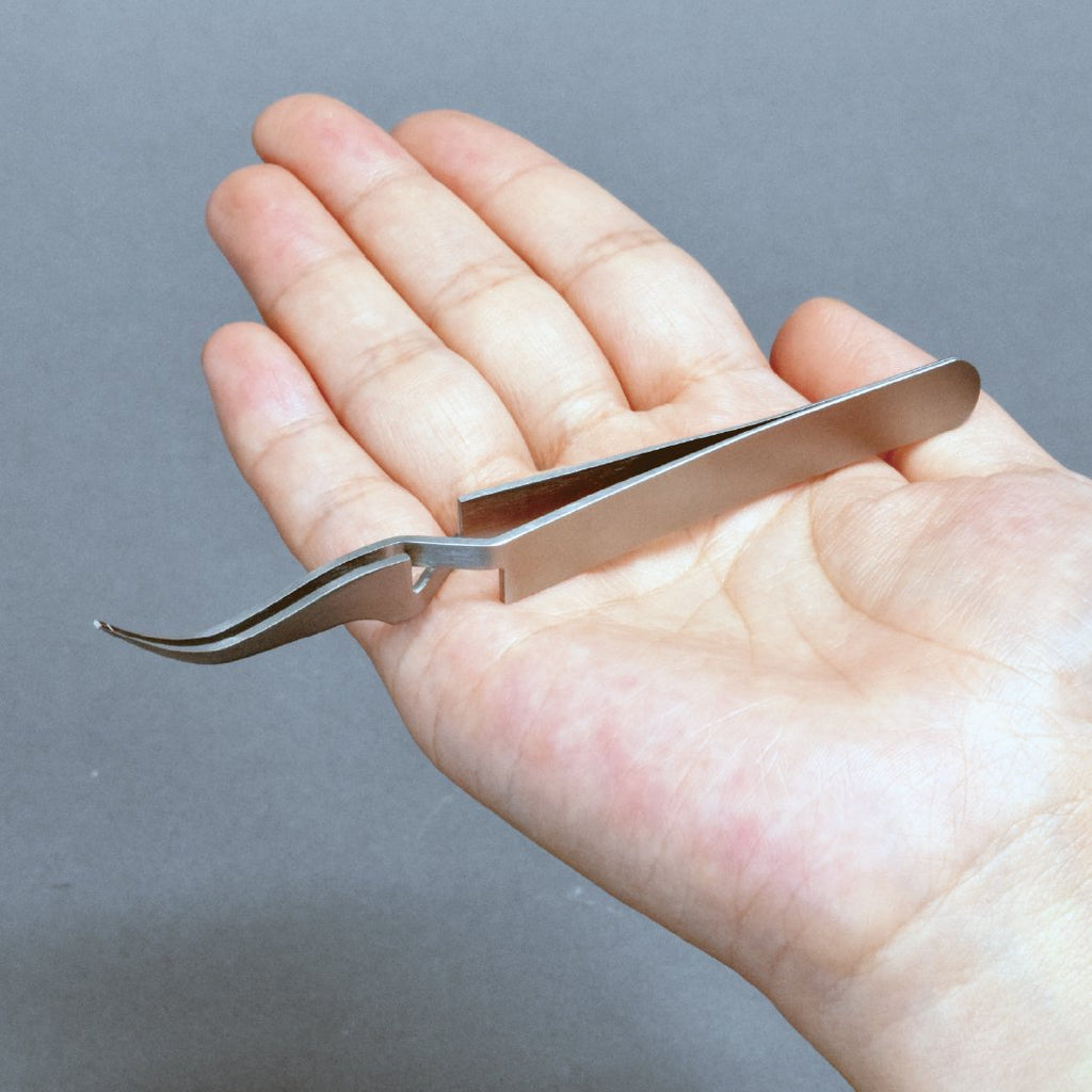 HOZAN P-652 Reverse-Action Tweezers – 115 mm Overall Length, 0.2 mm Tip Width, 15 mm Maximum Opening, 13 g
